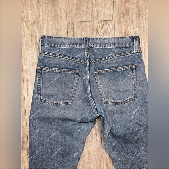 Balenciaga Logo Standard Bootcut Box Dad
Straight Leg Jeans Size 24 (US 4) - Picture 6 of 8